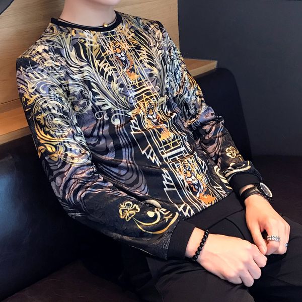 luxury gold printing velvet t-shirts of the retro royal men long sleeves casual skim tshirt social t shirts streetwear hip hop qvaq, White
luxury gold printing velvet t-shirts of the retro royal men long sleeves casual skim tshirt social t shirts streetwear hip hop qvaq, White