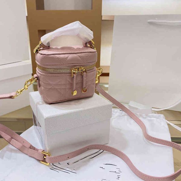 women luxurys designers bags 2021 handbag makeup makeupbag travel pouch cosmetic cases girls luggage make wallet classic
women luxurys designers bags 2021 handbag makeup makeupbag travel pouch cosmetic cases girls luggage make wallet classic