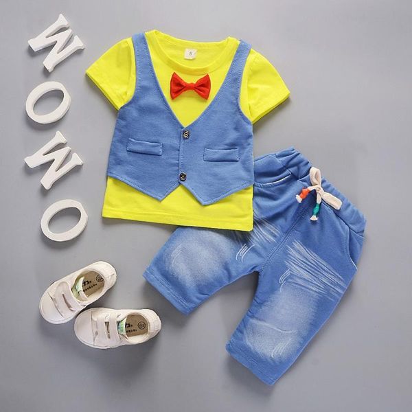 clothing sets baby boys outfits short sleeve fake two piece vest t-shirt jeans pants toddler kids gentleman boy clothes set outfit, White
clothing sets baby boys outfits short sleeve fake two piece vest t-shirt jeans pants toddler kids gentleman boy clothes set outfit, White