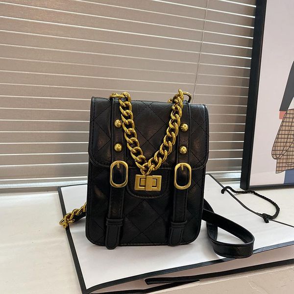 evening bags foreign style small bag 2021 retro rhombus chain postman mobile phone shoulder messenger handbag tide
evening bags foreign style small bag 2021 retro rhombus chain postman mobile phone shoulder messenger handbag tide