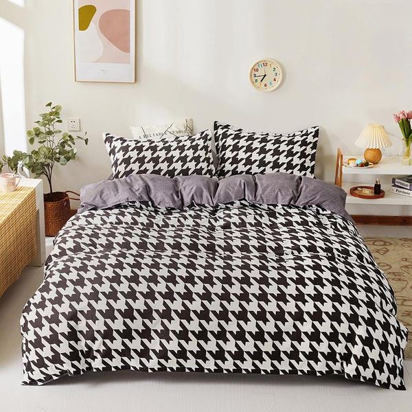 2021 new bedding set classic 4pcs/set bed linen duvet cover set bed sheet pillowcase comforter bedding sets
2021 new bedding set classic 4pcs/set bed linen duvet cover set bed sheet pillowcase comforter bedding sets