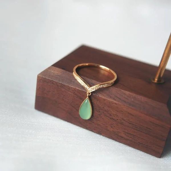 cluster rings qingshui chalcedony water drop ring s925 sterling silver inlaid diamond female color gold jade rose, Golden;silver
cluster rings qingshui chalcedony water drop ring s925 sterling silver inlaid diamond female color gold jade rose, Golden;silver