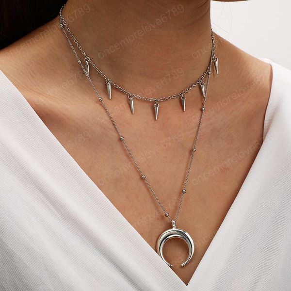2021 new vintage women chokers necklace moon pendant multilayer necklace silver rivet chain necklace fashion jewelry
2021 new vintage women chokers necklace moon pendant multilayer necklace silver rivet chain necklace fashion jewelry