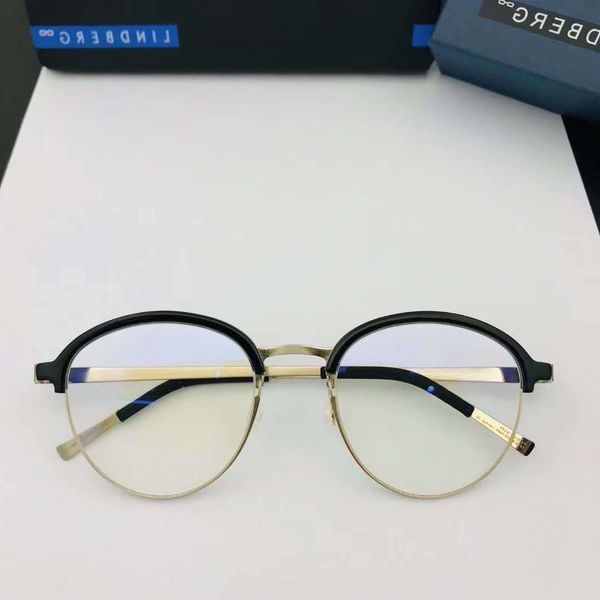 linde pure titanium for men and women's myopia eyebrow fashion spectacle frame 9825 ultra light, White;black
linde pure titanium for men and women's myopia eyebrow fashion spectacle frame 9825 ultra light, White;black