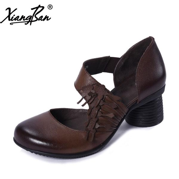 dress shoes elegant women pumps mary janes 5.5cm heel high ladies genuine leather 2021 spring summer breathable female xiangban, Black
dress shoes elegant women pumps mary janes 5.5cm heel high ladies genuine leather 2021 spring summer breathable female xiangban, Black