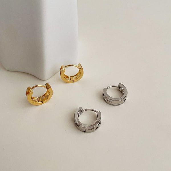 hoop & huggie simple metal small round hollow earrings for women minimal geometric tiny mini hoops femme ear huggies, Golden;silver
hoop & huggie simple metal small round hollow earrings for women minimal geometric tiny mini hoops femme ear huggies, Golden;silver