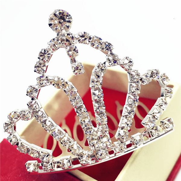 version of children's crown style disc hair comb inserted into yiwu bridal hair accessories children's crown hair comb batch, Golden;silver
version of children's crown style disc hair comb inserted into yiwu bridal hair accessories children's crown hair comb batch, Golden;silver