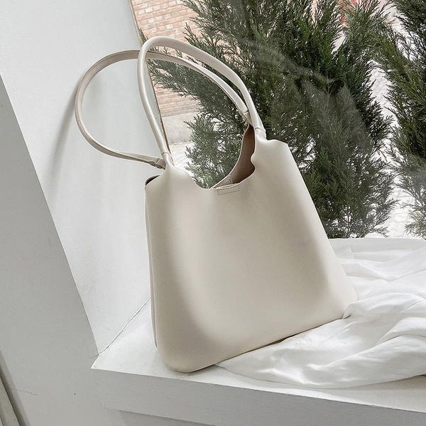 cross body brand designer pu leather women's crossbody bag retro simple messenger small bucket
cross body brand designer pu leather women's crossbody bag retro simple messenger small bucket