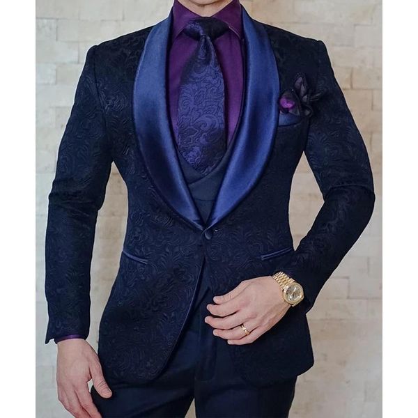 men's suits & blazers 2021 fashion dark blue superior quality jacquard men slim fit with shawl lapel 3 piece custom wedding tuxedo for, White;black
men's suits & blazers 2021 fashion dark blue superior quality jacquard men slim fit with shawl lapel 3 piece custom wedding tuxedo for, White;black