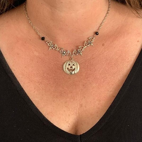 chokers goth or halloween necklace with bat pumpkin and black pearls gothic jewelry women gift wholesale statement fashion, Golden;silver
chokers goth or halloween necklace with bat pumpkin and black pearls gothic jewelry women gift wholesale statement fashion, Golden;silver