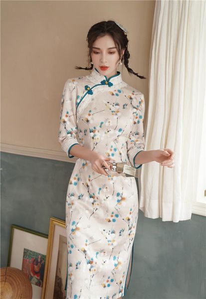 chinese dress elegant embroidered cheongsam traditional hanfu qipao satin dress chinese new year clothes for woman, Red
chinese dress elegant embroidered cheongsam traditional hanfu qipao satin dress chinese new year clothes for woman, Red