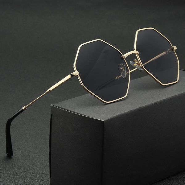sunglasses 2021 fashion vintage glasses polygon women brands design metal eyeglasses sun mirror men uv400, White;black
sunglasses 2021 fashion vintage glasses polygon women brands design metal eyeglasses sun mirror men uv400, White;black