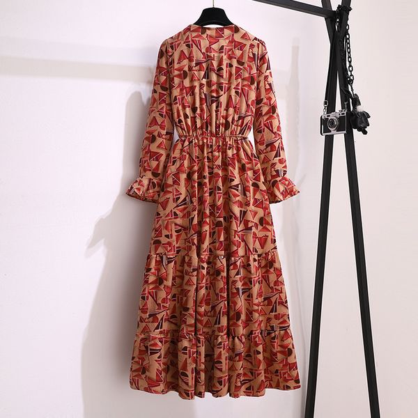 elegant female vintage floral printing boho spring maxi long chiffon big plus size v neck high beach waist dress 2021 new l3v1, White
elegant female vintage floral printing boho spring maxi long chiffon big plus size v neck high beach waist dress 2021 new l3v1, White
