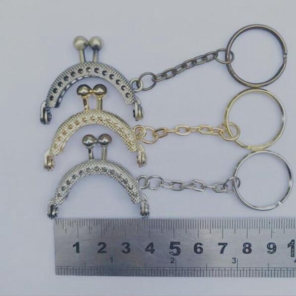 keychains 10pcs bronze light gold silver semicircle embossed key ring stylish metal frame kiss ball clasp purse bag chain yyy9787
keychains 10pcs bronze light gold silver semicircle embossed key ring stylish metal frame kiss ball clasp purse bag chain yyy9787