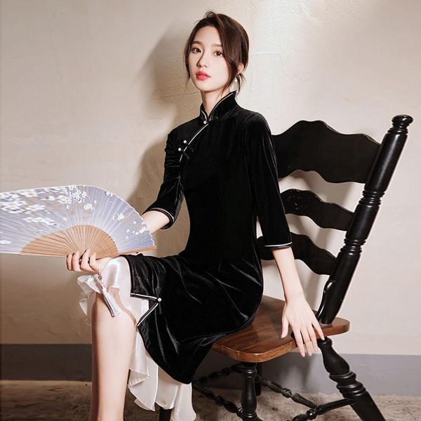 ethnic clothing black velvet improved cheongsam 2021 autumn girl young dress retro chinese style long sleeves., Red
ethnic clothing black velvet improved cheongsam 2021 autumn girl young dress retro chinese style long sleeves., Red