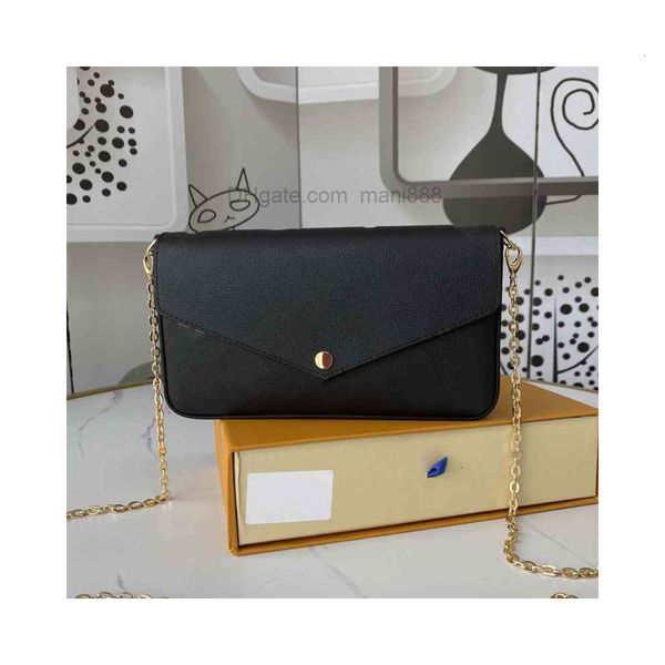 women handbags classic motorcycle bags element design rivet leather half crescent le cagole saddle single shoulder diagonal strap female bag
women handbags classic motorcycle bags element design rivet leather half crescent le cagole saddle single shoulder diagonal strap female bag