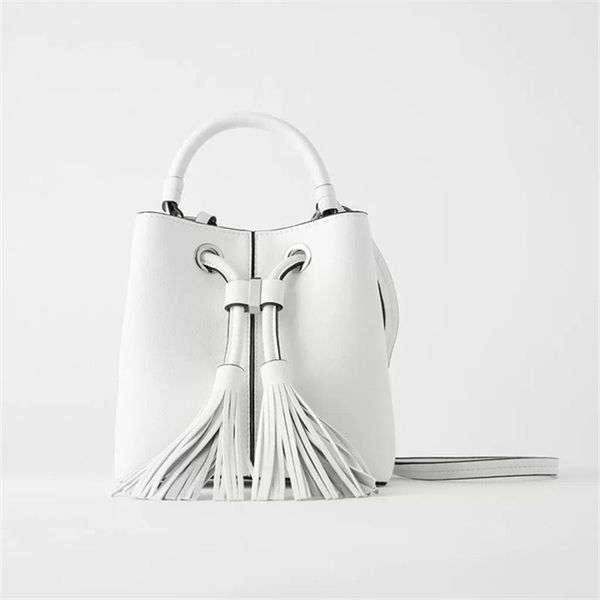 evening bags women's bag 2021 white su sui decorated mini bundle mouth single shoulder crossbody handheld tassel bucket female
evening bags women's bag 2021 white su sui decorated mini bundle mouth single shoulder crossbody handheld tassel bucket female