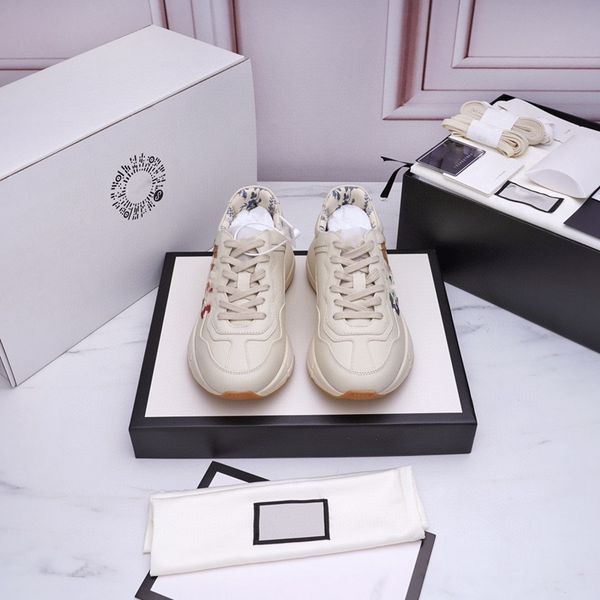21 years of the latest rhyton high-quality leather sneakers, men's progettista luxury print and strawberry bag, retro coach women', Black
21 years of the latest rhyton high-quality leather sneakers, men's progettista luxury print and strawberry bag, retro coach women', Black