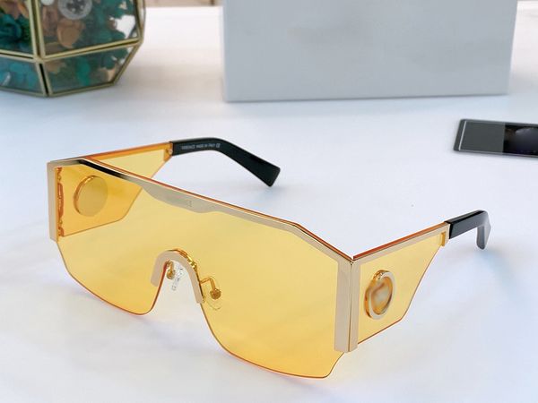 2021 new designer sunglasses for men and women glasses outdoor sunshade framework fashion classic sunglasses 17, White;black
2021 new designer sunglasses for men and women glasses outdoor sunshade framework fashion classic sunglasses 17, White;black