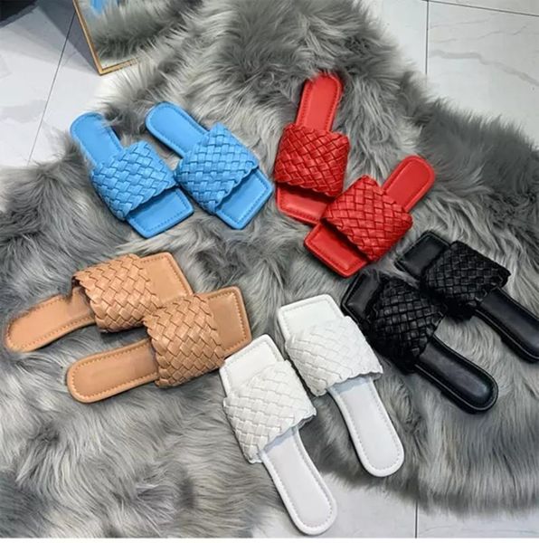 slippers 2021 summer flat bottom small woven women wear european and american fashion word drag leather square head sandals, Black
slippers 2021 summer flat bottom small woven women wear european and american fashion word drag leather square head sandals, Black
