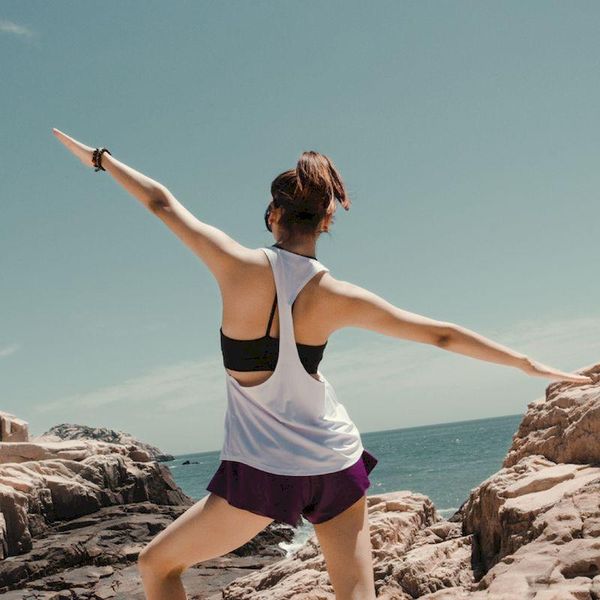 running jerseys summer women yoga vest loose sleeveless backless with chest pad female t-word sports fitness outer without steel-ri, Black;blue
running jerseys summer women yoga vest loose sleeveless backless with chest pad female t-word sports fitness outer without steel-ri, Black;blue