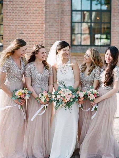 plus size sparkly bridesmaid dresses with sleeve 2021 v-neck full length champagne sequins country junior wedding party guest dress, White;pink
plus size sparkly bridesmaid dresses with sleeve 2021 v-neck full length champagne sequins country junior wedding party guest dress, White;pink