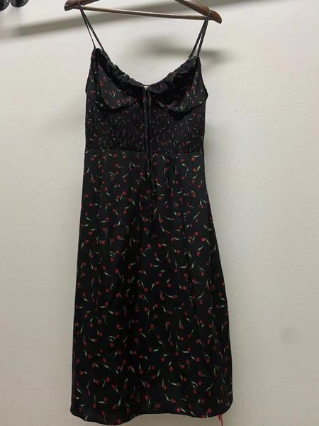 casual dresses floral print viscose ladies suspender dress v-neck ruffle slim women mini 2021, Black;gray
casual dresses floral print viscose ladies suspender dress v-neck ruffle slim women mini 2021, Black;gray