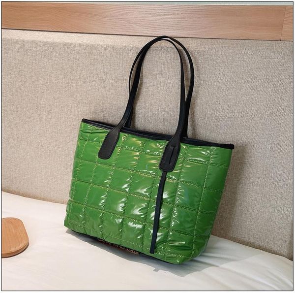 evening bags winter women's bag thick laser clothing package ins super fire large-capacity space cotton-padded jacket,women,handbag
evening bags winter women's bag thick laser clothing package ins super fire large-capacity space cotton-padded jacket,women,handbag