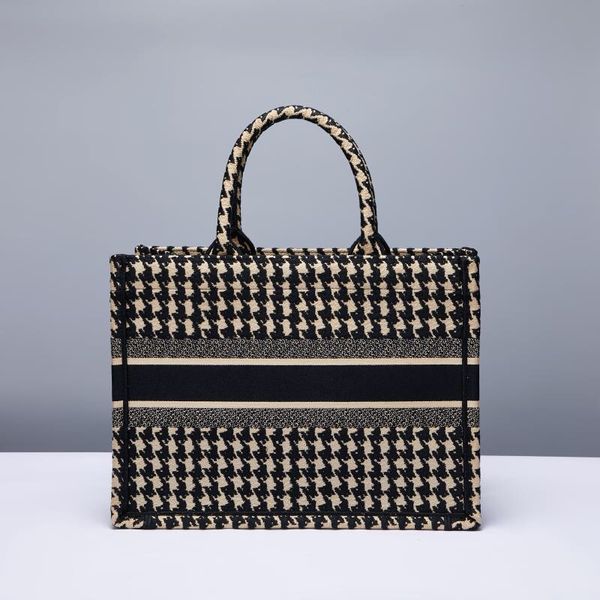 large capacity woman shopping bag book tote bag with thousand birds embroidery bags lattice embroidery bags popular designer luggage z1286
large capacity woman shopping bag book tote bag with thousand birds embroidery bags lattice embroidery bags popular designer luggage z1286