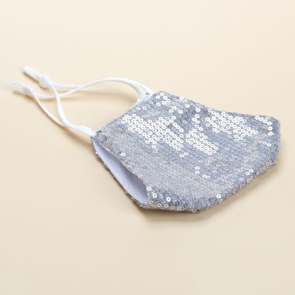 cotton sequin mask dust can put filter piece hanging ear type autumn and winter windproof cloth
cotton sequin mask dust can put filter piece hanging ear type autumn and winter windproof cloth