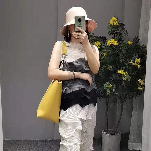female summer diamond pleated colorblock miyak fold fashion plus size slimming with no sleeves shirt tied tas5, White
female summer diamond pleated colorblock miyak fold fashion plus size slimming with no sleeves shirt tied tas5, White