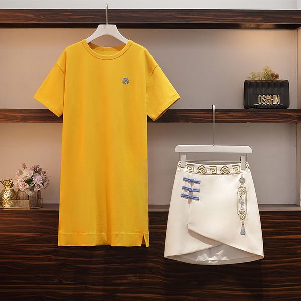 2021 New Summer Plus Female Size Yellow Chinese Suit t Shirt Top Dress and Embroidered White Skirt Two Pieces Together Matching Clothes O949, Black;gray
2021 New Summer Plus Female Size Yellow Chinese Suit t Shirt Top Dress and Embroidered White Skirt Two Pieces Together Matching Clothes O949, Black;gray