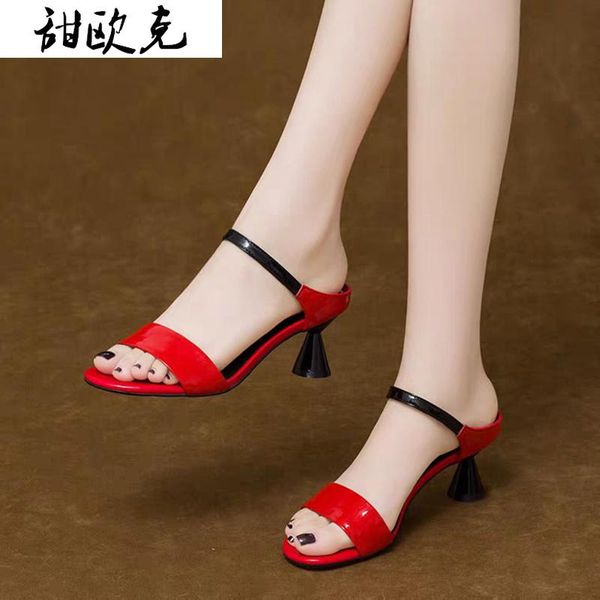 patent leather sandals women fashion korean version of high heels stiletto slippers 2021 new summer all-match shoes women basic, Black
patent leather sandals women fashion korean version of high heels stiletto slippers 2021 new summer all-match shoes women basic, Black