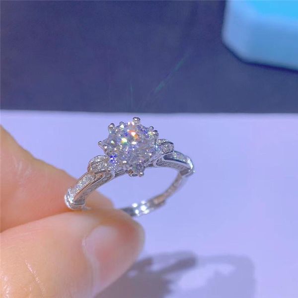 cluster rings inbeaut 925 silver excellent cut sparkling mpissanite ring d color pass diamond test 1 ct stone luxury royal wedding girls, Golden;silver
cluster rings inbeaut 925 silver excellent cut sparkling mpissanite ring d color pass diamond test 1 ct stone luxury royal wedding girls, Golden;silver