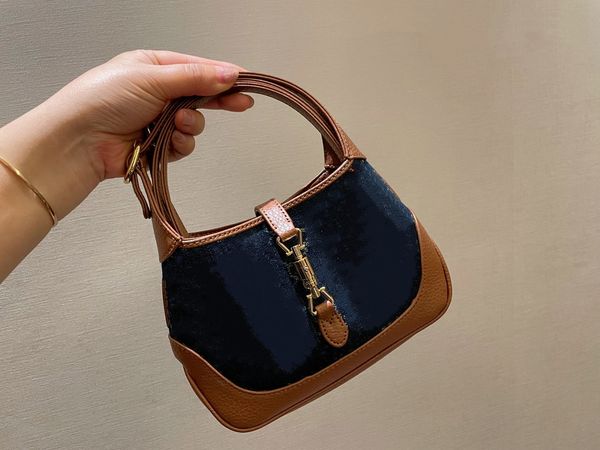 classic cowboy bag aslant package good restoring ancient ways collocation senior fashion sense the goddess of love
classic cowboy bag aslant package good restoring ancient ways collocation senior fashion sense the goddess of love