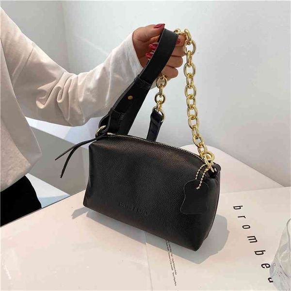 new 2021 korean ins trend one shoulder small square net red texture chain women's messenger bag
new 2021 korean ins trend one shoulder small square net red texture chain women's messenger bag