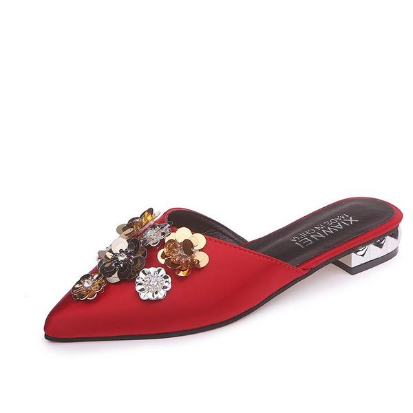 2021 new summer new baotou half slippers fashion low-heeled metal sequins flowers pointed outer wear sandals women size 35-41, Black
2021 new summer new baotou half slippers fashion low-heeled metal sequins flowers pointed outer wear sandals women size 35-41, Black