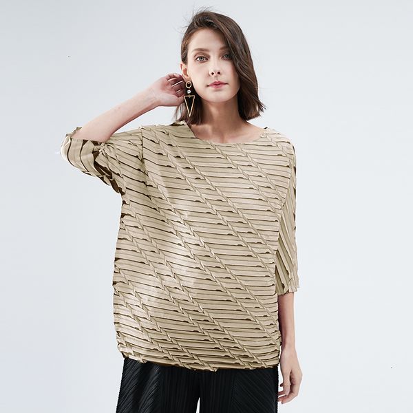 2021 new pleated t shirts rhombus design loose coat women vintage diagonal chain printing dyeing aesthetic clothes bg74, White
2021 new pleated t shirts rhombus design loose coat women vintage diagonal chain printing dyeing aesthetic clothes bg74, White