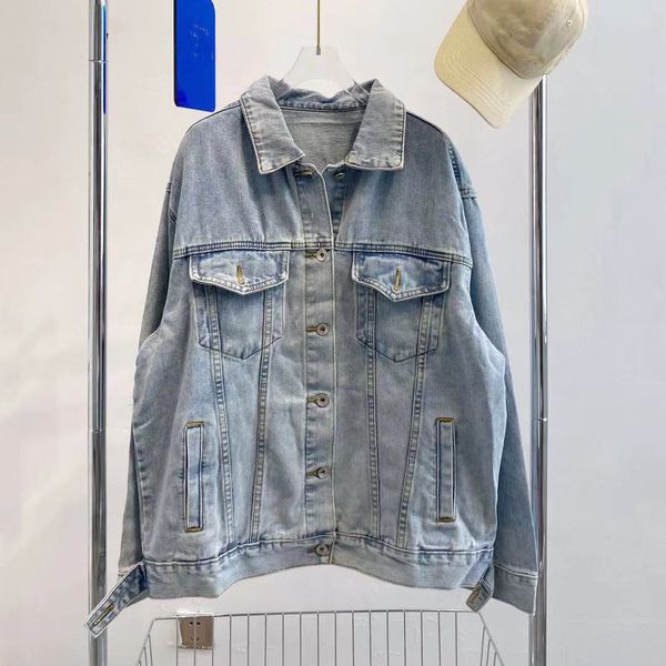 high version no standard 21 autumn women's back letter printing chest buckle denim blue washed short coat, Black;brown
high version no standard 21 autumn women's back letter printing chest buckle denim blue washed short coat, Black;brown