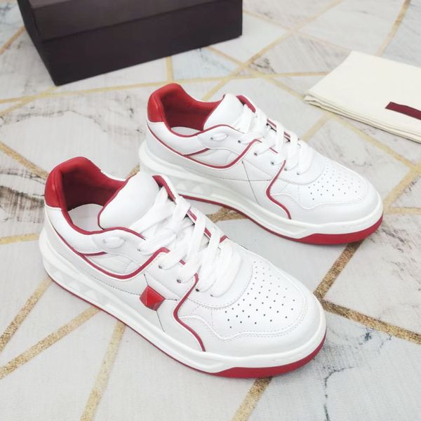 2021 luxury designer casual shoes fashion leather rivets lace up women comfortable flat soled platform sneakers outdoor men breathable baske, Black
2021 luxury designer casual shoes fashion leather rivets lace up women comfortable flat soled platform sneakers outdoor men breathable baske, Black