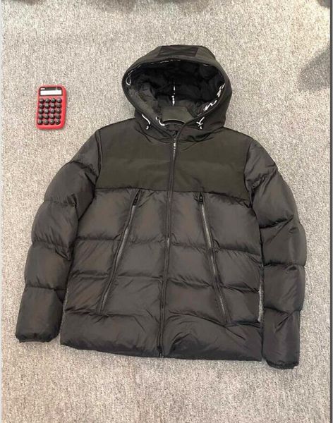 men black down coat outdoor duck feather jacket letter embroidery outerwear hooded thick windproof soft warm parkas
men black down coat outdoor duck feather jacket letter embroidery outerwear hooded thick windproof soft warm parkas
