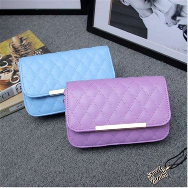 hbp korean style winter new chain embroidery iron edge small square single shoulder slant cross fashion women's bag
hbp korean style winter new chain embroidery iron edge small square single shoulder slant cross fashion women's bag