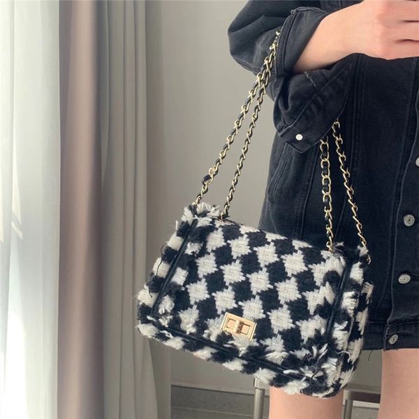 2021 fashion new female square tote bag quality woolen women's designer handbag ladies chain shoulder crossbody bag travel c0225
2021 fashion new female square tote bag quality woolen women's designer handbag ladies chain shoulder crossbody bag travel c0225
