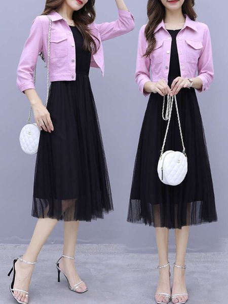 2021 spring and autumn new foreign style age reducing suit women's popular sleeve dress temperament mesh medium long skirt two, Black;gray
2021 spring and autumn new foreign style age reducing suit women's popular sleeve dress temperament mesh medium long skirt two, Black;gray