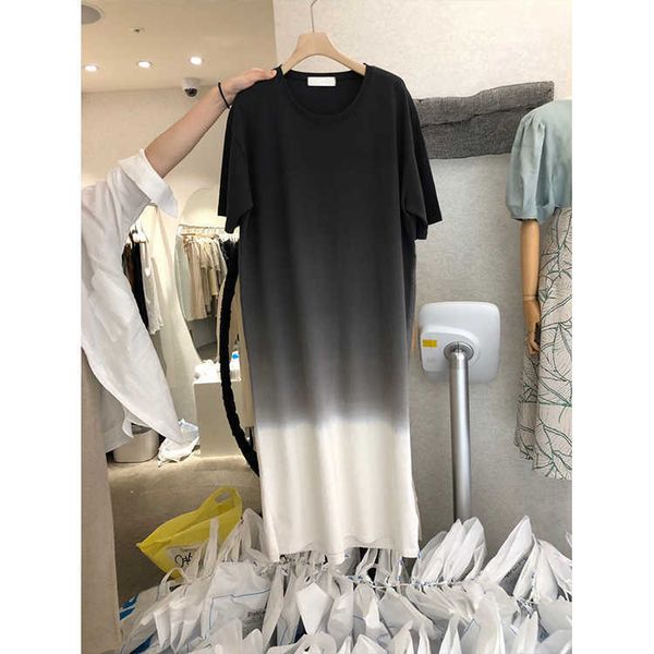south korea dongdamen 2021 summer casual round neck color contrast loose thin medium length t-shirt drs for women, Black;gray
south korea dongdamen 2021 summer casual round neck color contrast loose thin medium length t-shirt drs for women, Black;gray
