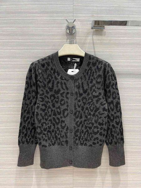 2021 milan runway sweater o neck long sleeve women's sweater high end jacquard cardigan women designer sweater 0613-4, White;black
2021 milan runway sweater o neck long sleeve women's sweater high end jacquard cardigan women designer sweater 0613-4, White;black