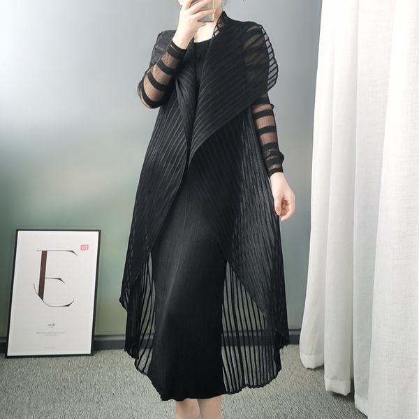 casual dresses miyake pleated high fashion two piece overall dress french lace turndown collar long dresses women vintage aestheti, Black;gray
casual dresses miyake pleated high fashion two piece overall dress french lace turndown collar long dresses women vintage aestheti, Black;gray