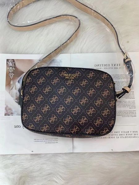 gs new fashion old flower zipper simple and versatile printed letters one shoulder messenger camera women's bag
gs new fashion old flower zipper simple and versatile printed letters one shoulder messenger camera women's bag