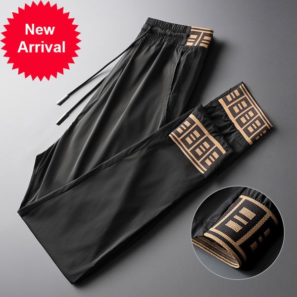 2021 luxury men jogger new drawstring pant sports section thin tape personality pants rt9o, Black
2021 luxury men jogger new drawstring pant sports section thin tape personality pants rt9o, Black