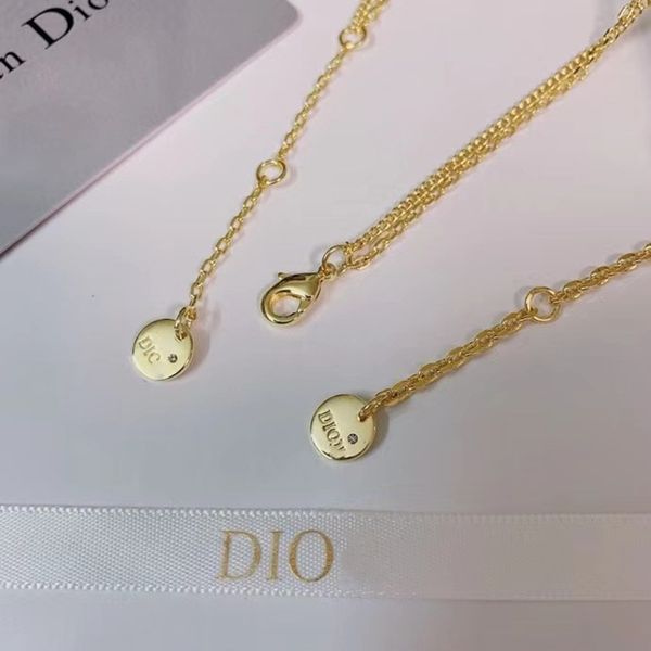 70% off di 2021 new five pointed star bracelet necklace with diamond high version brass clavicle chain, Black 
70% off di 2021 new five pointed star bracelet necklace with diamond high version brass clavicle chain, Black